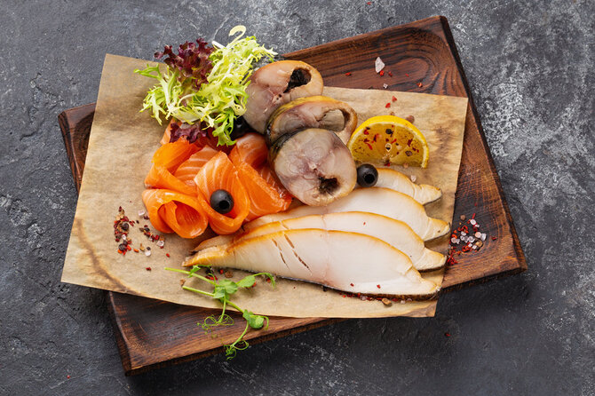 Shutterstock nuotr./Rūkyta žuvis