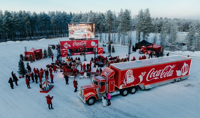 Vilniaus savivaldybės nuotr./„Coca-Cola“ Kalėdų karavanas