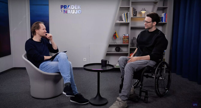 PIN laidos nuotr./Adomas Bukauskas Aurimo Mikalausko vedamoje laidoje „Pradėk Iš Naujo“
