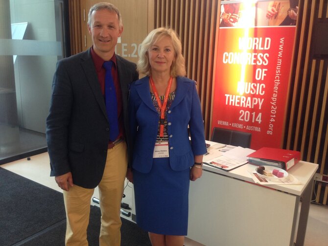 Asmeninio arch. nuotr./Prof. dr. Aldona Vilkelienė su Kremso (Austrija) universiteto profesoriumi Gerhardu Tuceku