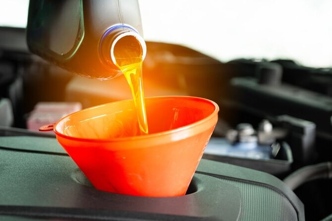 Shutterstock nuotr./Automobilio variklio alyva