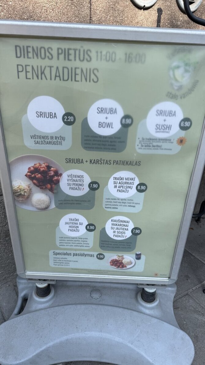 Donato Karkliaus nuotr./Donatas Karklius kinų restorane „Shimai SUSHI & WOK“