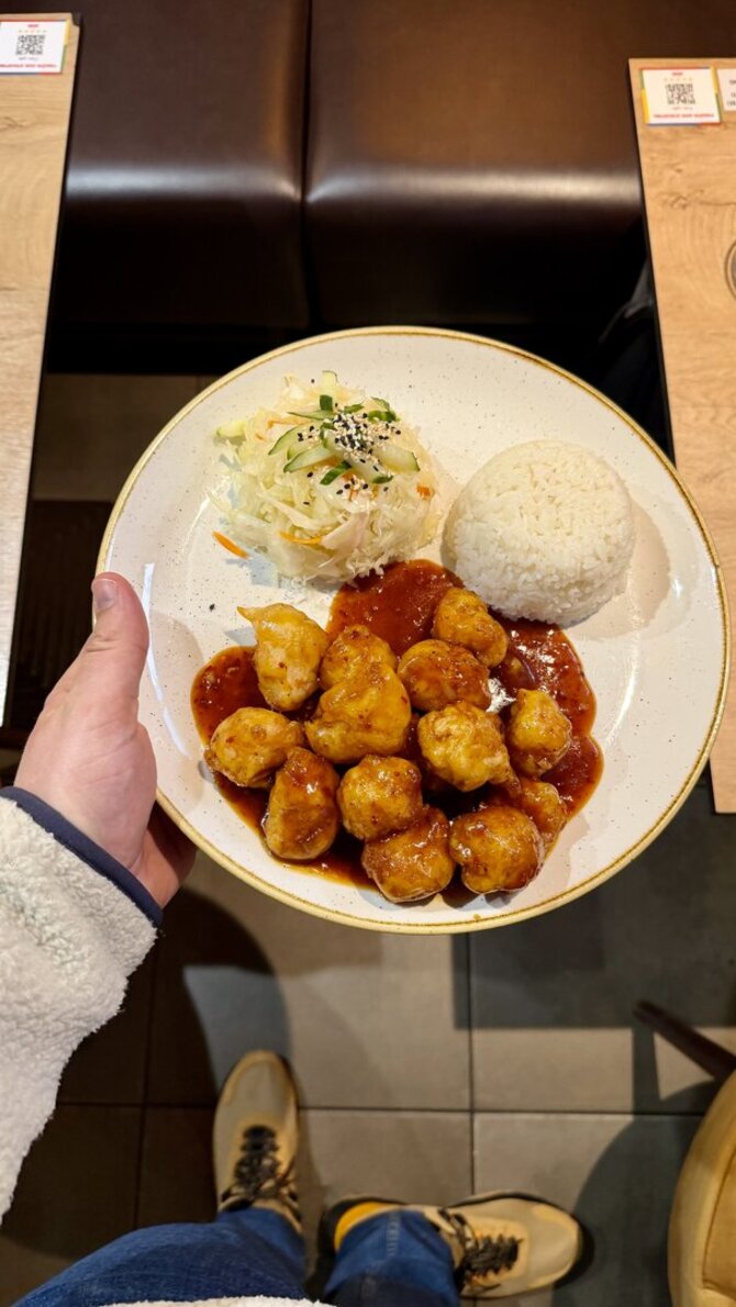 Donato Karkliaus nuotr./Donatas Karklius kinų restorane „Shimai SUSHI & WOK“