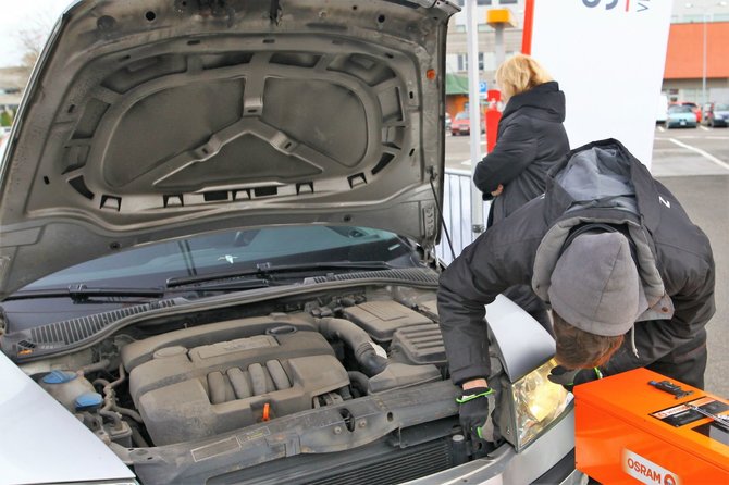 Partnerio nuotr./Automobilių tikrinimo kampanija „Nustebink žiemą!“