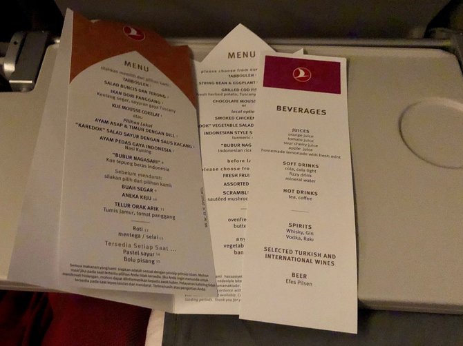 Skrendu.lt nuotr./Maisto pasirinkimas Turkish Airlines lėktuve