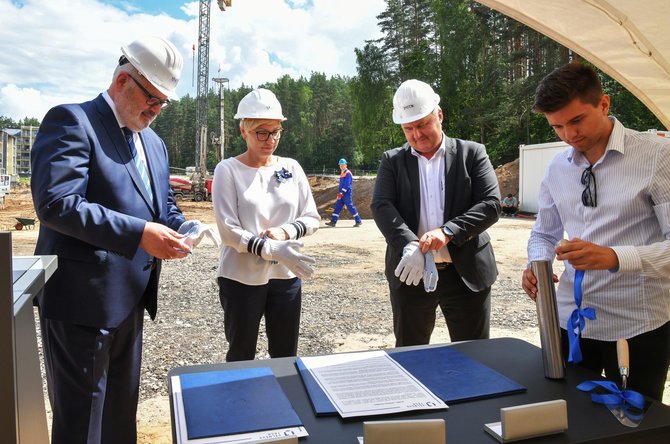 VILNIUS TECH nuotr./A. Daniūnas, J. Šiugždinienė ir E. Urbonas