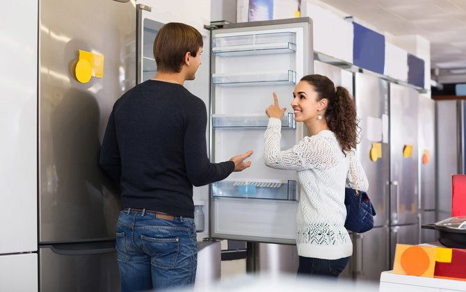 Shutterstock nuotr./Kylant kainoms, pats laikas atsikratyti energijos vampyrų namuose