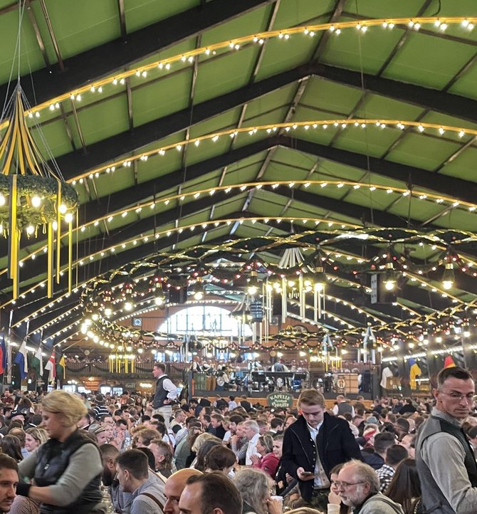 Asmeninio archyvo nuotr./Lietuvos aludarių patirtys Miuncheno „Oktoberfeste“: festivalio tradicijos nustebina net visko mačiusius