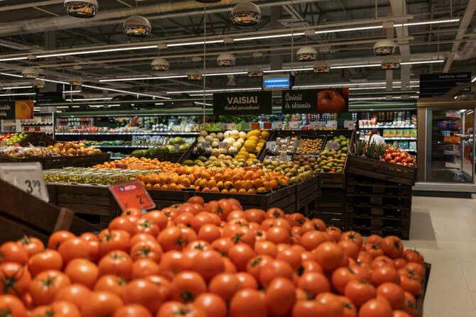 „Maxima“ nuotr./Pigiausių maisto prekių vidutinio krepšelio lyderė visus 12 kartų pernai buvo „Maxima“