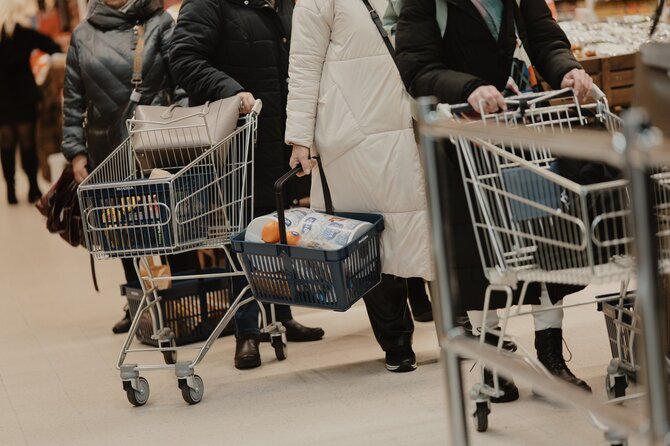 „Maxima“ nuotr./MAXIMOS pirkėjų pirkinių krepšeliai