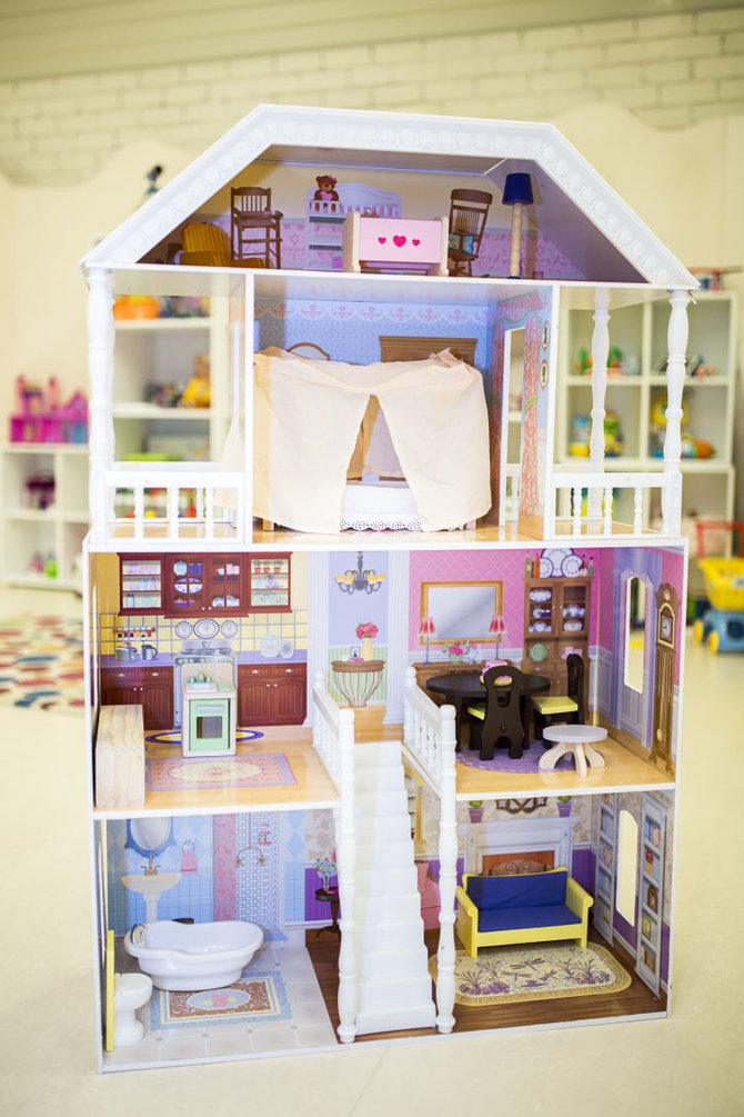 Organizatorių nuotr./Metų žaislas, išrinktas 3-5 metų mergaičių: medinis lėlių namas