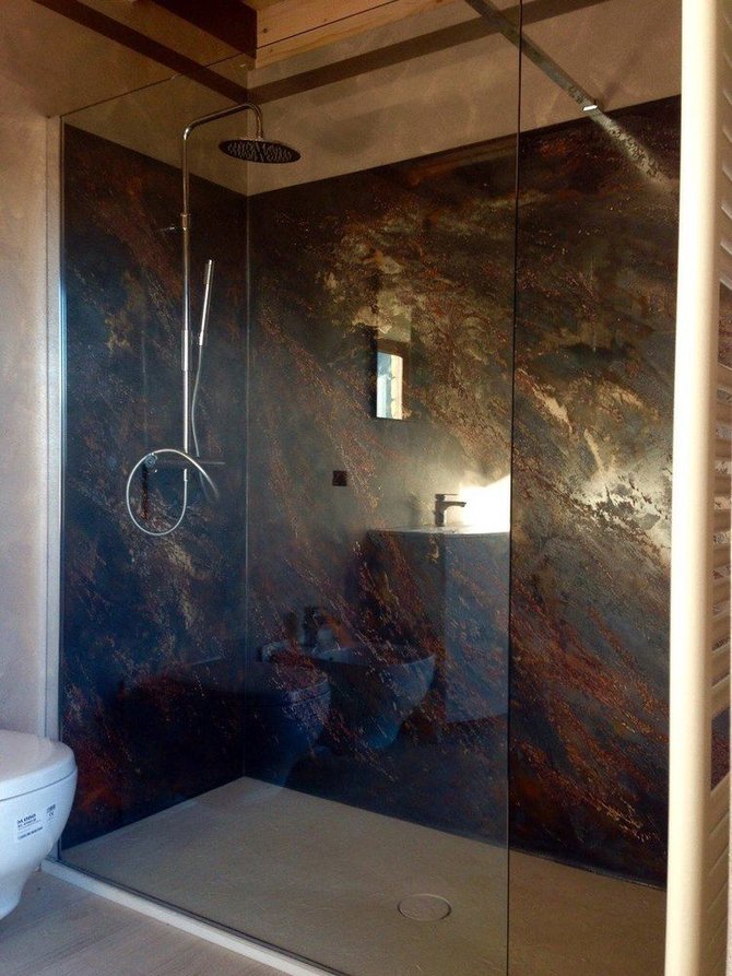 giorgiograesan.lt nuotr./Giorgio Graesan sienų dekoravimo sistema - dušo zona dekoruota marmuro milteliais