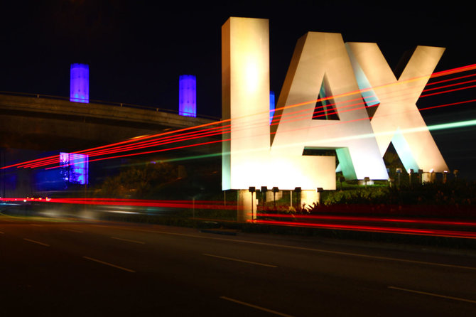 123RF.com nuotr./Los Andželo oro uosto „LAX Gateway Pylons“ instaliacija