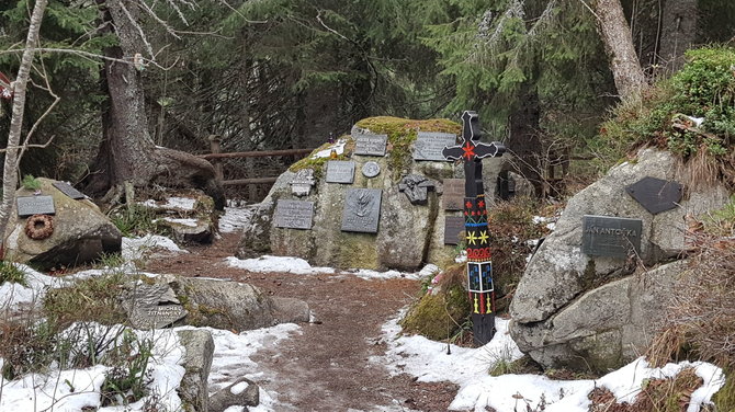Simbolinės kapinės Tatrų kalnuose. 