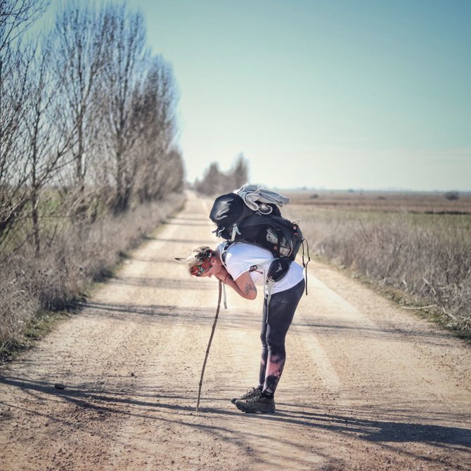 Keliautojų nuotr./Eglė ir Barbora Jokūbo (Camino de Santiago) keliu ėjo ne sezono metu – žiemą. Beveik 800 kilometrų pėsčiomis įveikusios merginos per mėnesį patyrė visus keturis metų laikus, tačiau kelionės pabaigti negalėjo. 