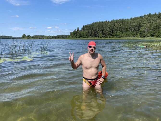 Asmeninio archyvo nuotr. /Nikolajus Anikejevas perplaukė ilgiausią Lietuvoje Asvejos ežerą