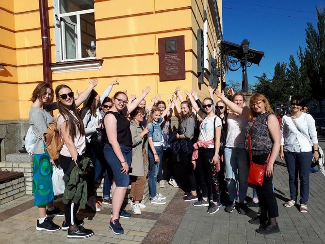 Kauno sakralinės muzikos mokyklos choro „Cantores David“ merginų grupė iš tarptautinio konkurso Ukrainoje parvežė laureatų vardus