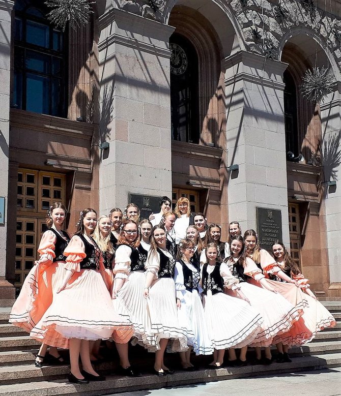 Choro „Cantores David“ nuotr. /Kauno sakralinės muzikos mokyklos choro „Cantores David“ merginų grupė iš tarptautinio konkurso Ukrainoje parvežė laureatų vardus