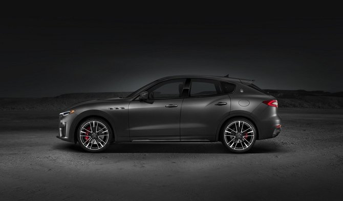 Gamintojo nuotr./Niujorke „Maserati“ pristatė galingiausią „Levante“ versiją