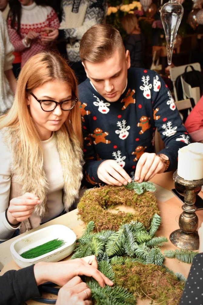 Dovilės Adamonytės nuotr. /Kalėdinių vainikų dirbtuvės 