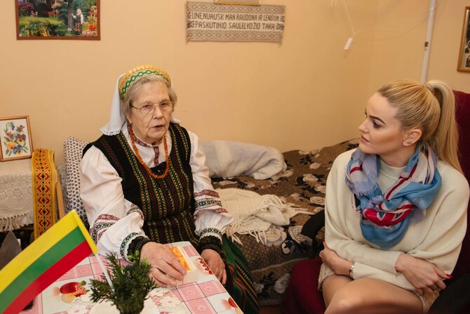 Loretos Kondratės nuotr./Neringa Šiaudikytė ir Ona Marija Gražulienė