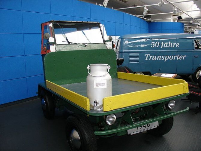 Hasse A, Wikimedia/„Volkswagen Plattenwagen“ buvo sukurtas ant „Kafer“ platformos, bet turėjo stipresnį rėmą ir didesnius ratus