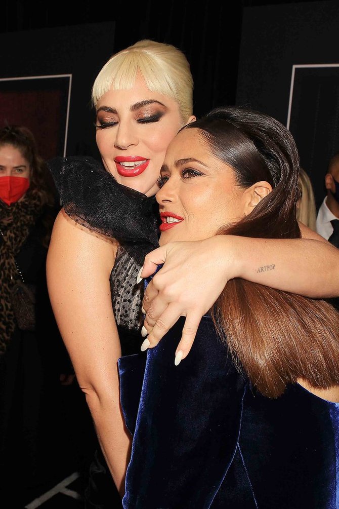 „Scanpix“ nuotr./Lady Gaga, Salma Hayek