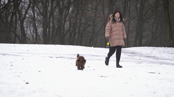 LNK nuotr./Aistė Pilvelytė su pudeliuke Gile