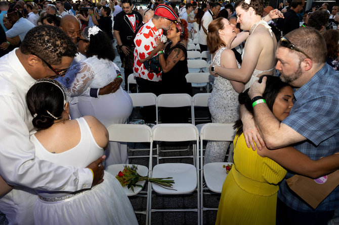 „Scanpix“/AP nuotr./500 Niujorko porų po pandemijos susirinko į bendrą šventę