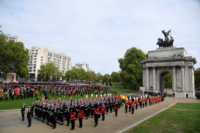 „Reuters“/„Scanpix“ nuotr./Britanija ir pasaulis atsisveikina su karaliene Elžbieta II