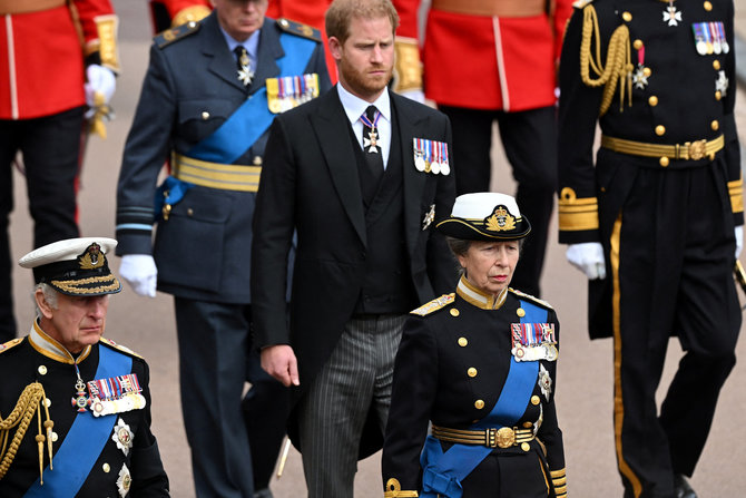 „Reuters“/„Scanpix“ nuotr./Karalienės Elžbietos II laidotuvės Vindzoro pilyje