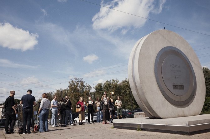 Vilniaus, Niujorko, Liublino ir Dublino Portalų skulptūros susijungė į bendrą tinklą (Vilnius)