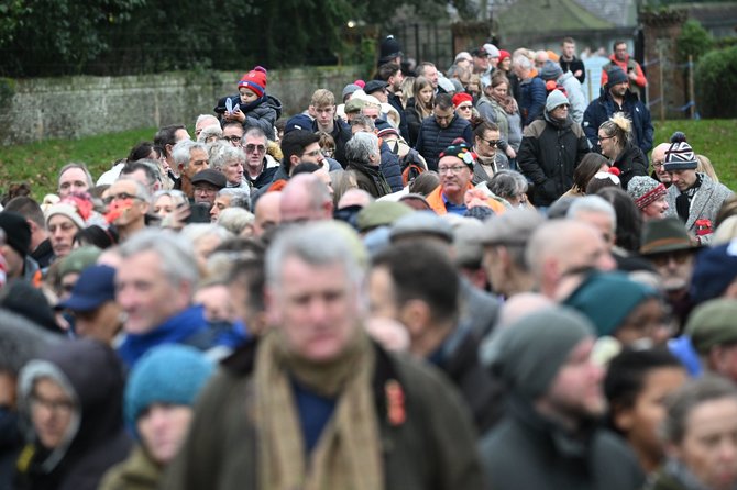 Vida Press nuotr./Britų karališkoji šeima vyko į Kalėdų mišias