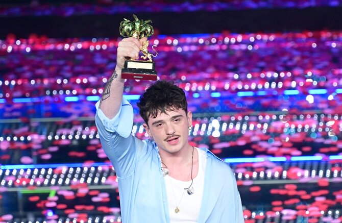 Vida Press nuotr./Sanremo muzikos festivalį laimėjo Olly
