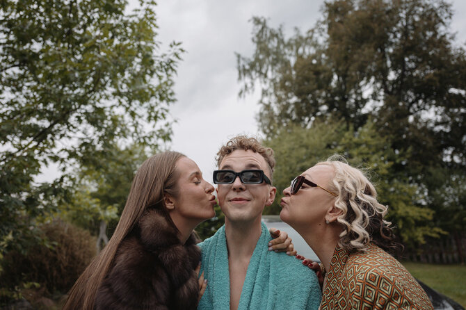 Asmeninio albumo nuotr./Justas Pečeliūnas filme „Šeima į gamtą“