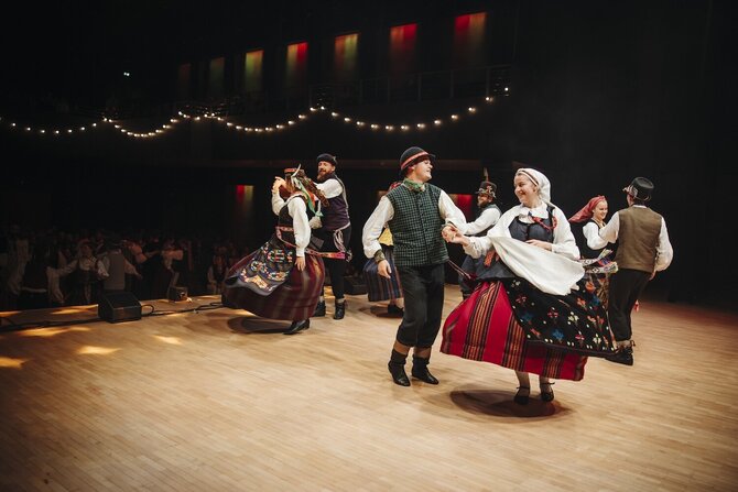 Asmeninio albumo nuotr./Vilniaus universiteto folkloro ansamblis „Ratilio“