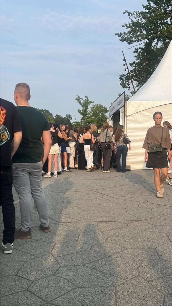 Žmonės.lt skaitytojos nuotr./Eilės Pitbull koncerte