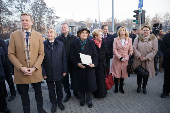 Josvydo Elinsko / 15min nuotr./Vilniuje atidengtos Lecho Kačynskio vardu pavadintos gatvės lentelės