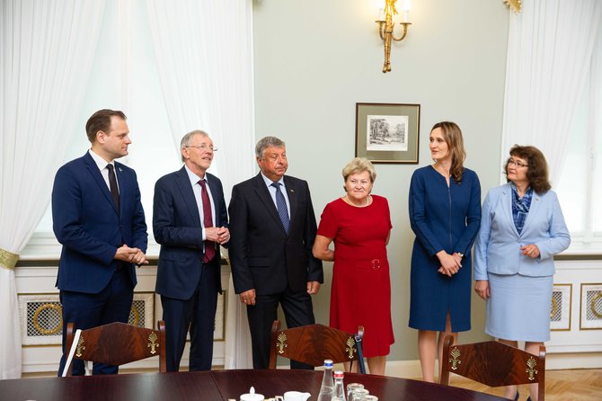 Josvydo Elinsko / 15min nuotr./Prezidentas Gitanas Nausėda susitiko su Seimo valdyba
