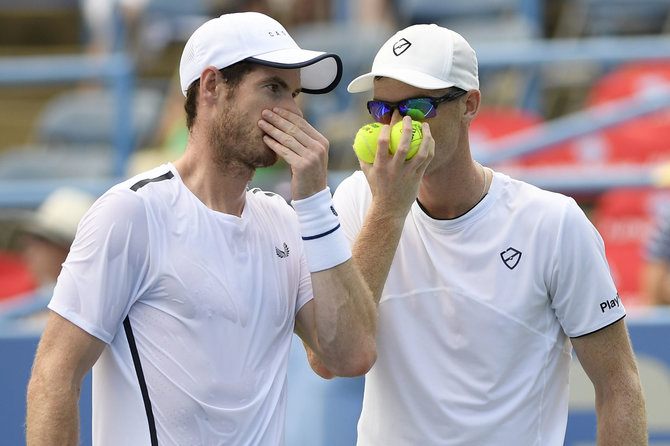 „Scanpix“/AP nuotr./Jamie ir Andy Murray