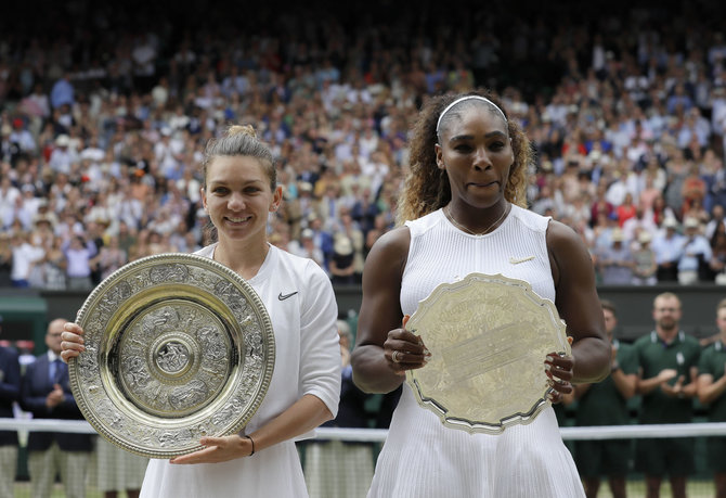 „Scanpix“/AP nuotr./Simona Halep ir Serena Williams