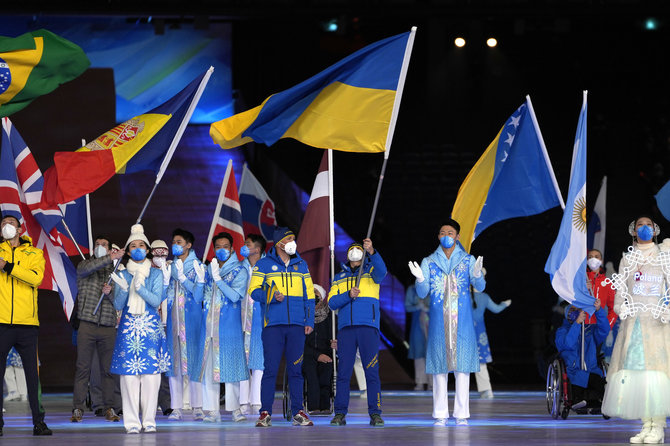 „Scanpix“ nuotr./Ukrainos paralimpiečiai žaidynių uždarymo ceremonijoje
