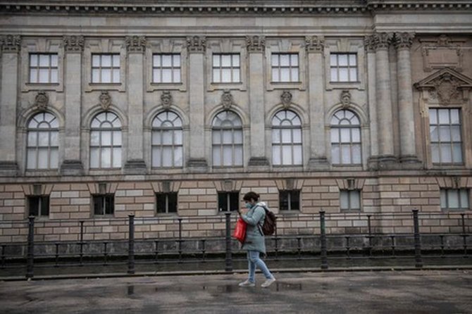 AFP/„Scanpix“ nuotr./Sugadinti meno kūriniai Berlyno muziejuose