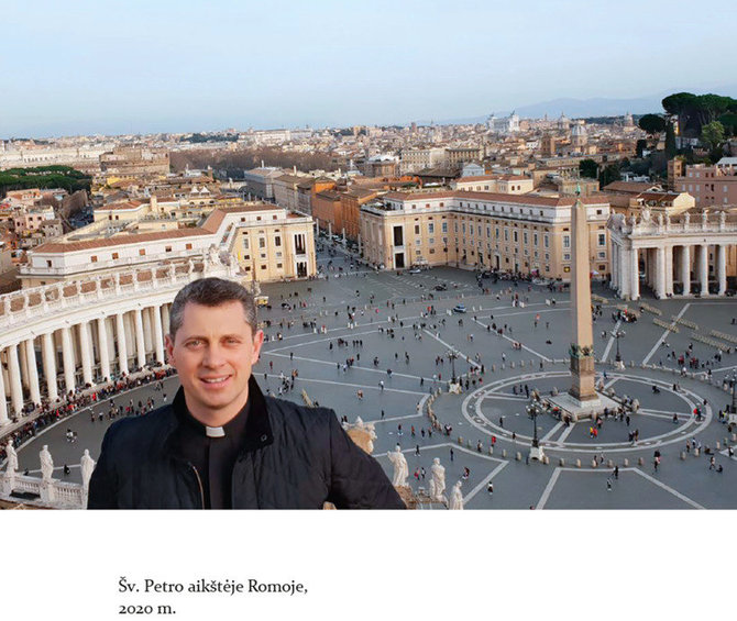 Asmeninio archyvo nuotr./Ričardas Doveika Šv. Petro aikštėje Romoje, 2020 m.