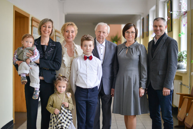 S.Domarko šeimos nuotr./Stasys Domarkas su šeima
