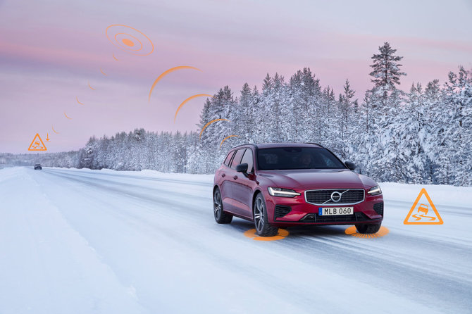 „Volvo“ nuotr./„Volvo Cars“ pristato pirmąją automobilių pramonėje jungliąją saugumo technologiją