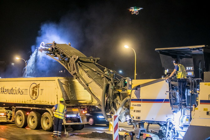 Sauliaus Žiūros nuotr./Sostinėje remontuojama apie 150 daugiabučių kiemų, gatvių remontas – tik naktimis 