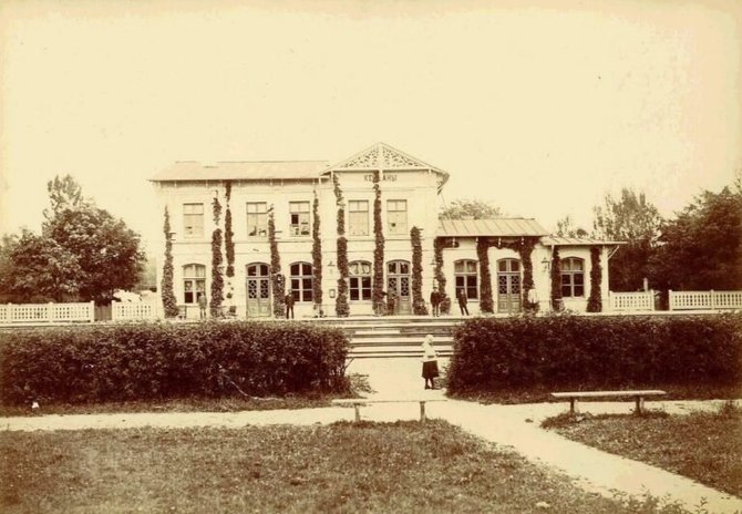 Nežinomo autoriaus nuotr., saugoma Kėdainių krašto muziejuje /Kėdainių geležinkelio stotis 1910 metais. Joje 1871–­1914 metais veikė telegrafas