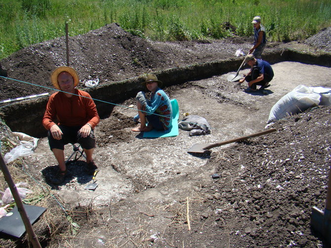 Asmeninio archyvo nuotr./Archeologiniai tyrimai Novosilivkos gyvenvietėje, Rytų Ukrainoje (2008 m.)