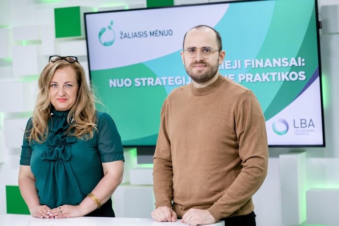 15min nuotr./Žurnalistė Kristina Kanišauskaitė-Šaltmerė ir SEB Inovacijų centro vadovas Audrius Rutkauskas